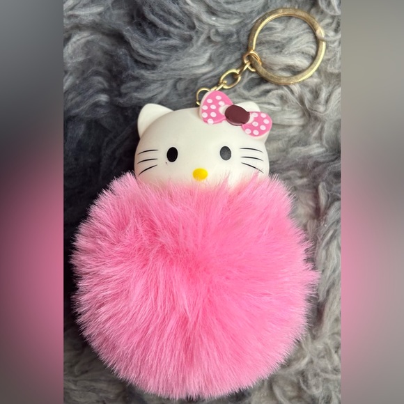 Hello Kitty Lip Smacker Lip Gloss & Pompom Keychain - Picture 4 of 7
